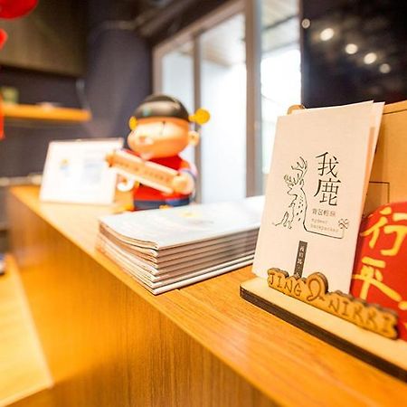 A Pousada Mydeer Backpacker Tainan Exterior foto