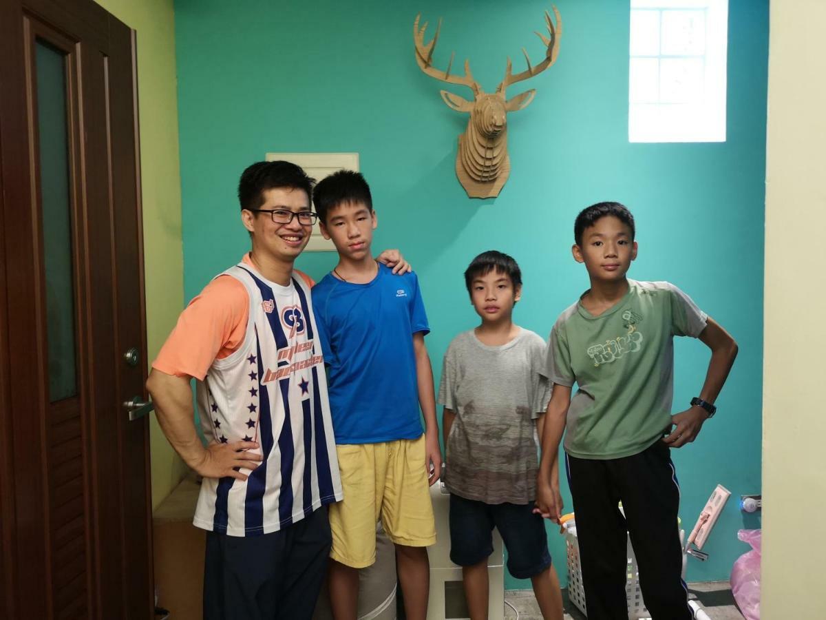 A Pousada Mydeer Backpacker Tainan Exterior foto