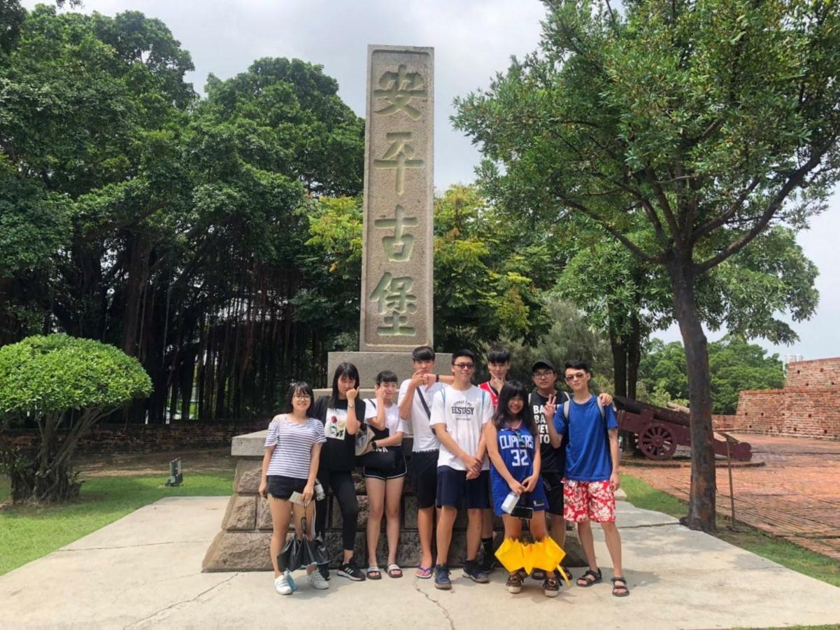 A Pousada Mydeer Backpacker Tainan Exterior foto